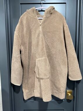 Koolaburra Cozy Teddy Fleece Hoodie in Taupe